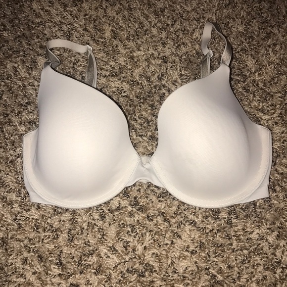 Victoria’s Secret White Uplift Semi Demi Bra